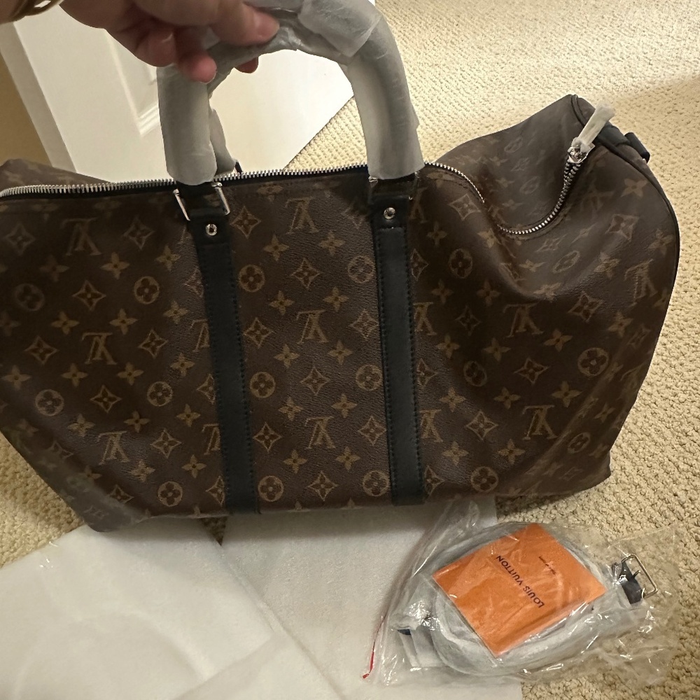 Louis Vuitton Duffle Bag (55)